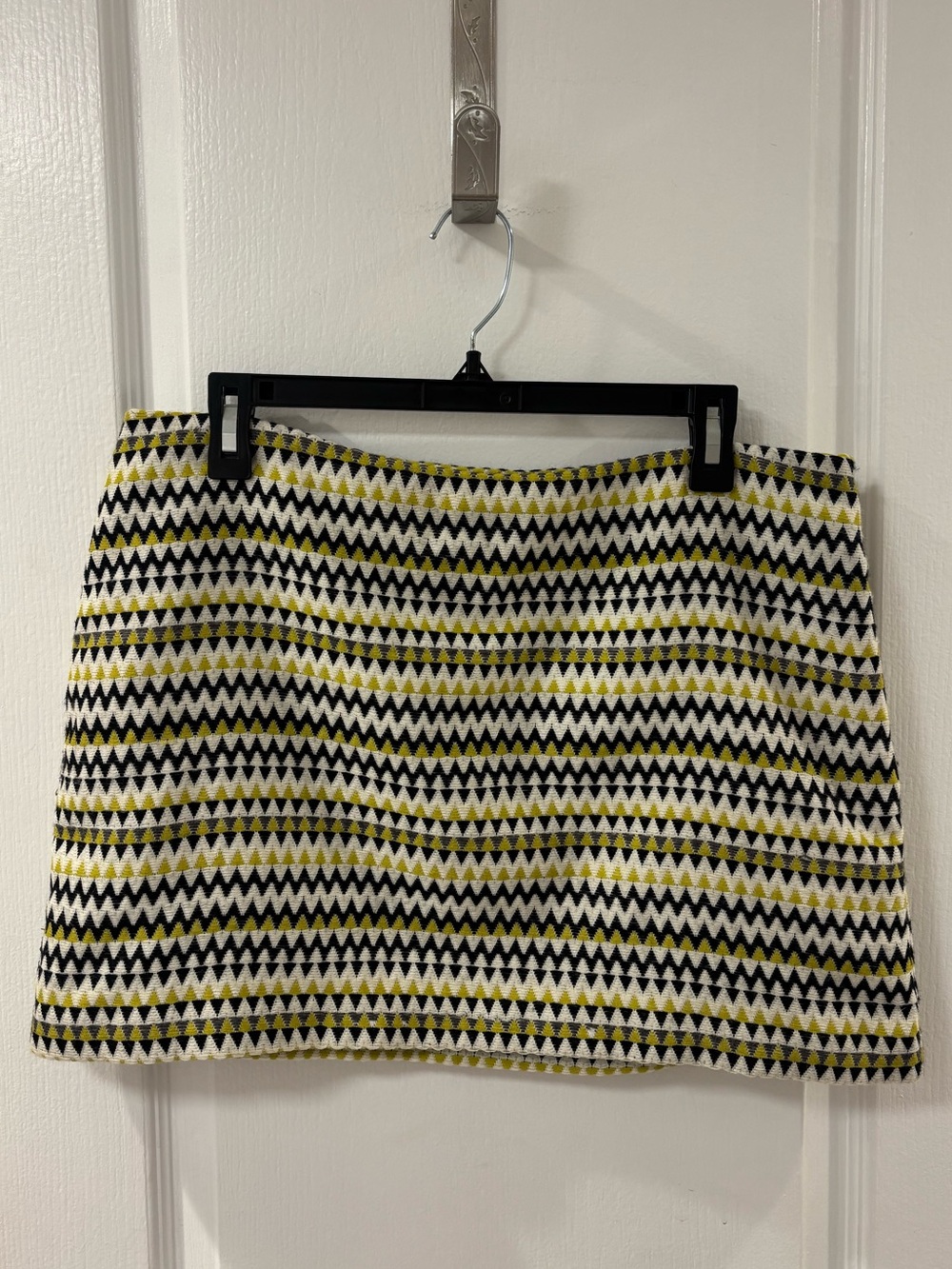 Milly Wool Chevron Zigzag Yellow, Black, White Straight Mini Skirt 12